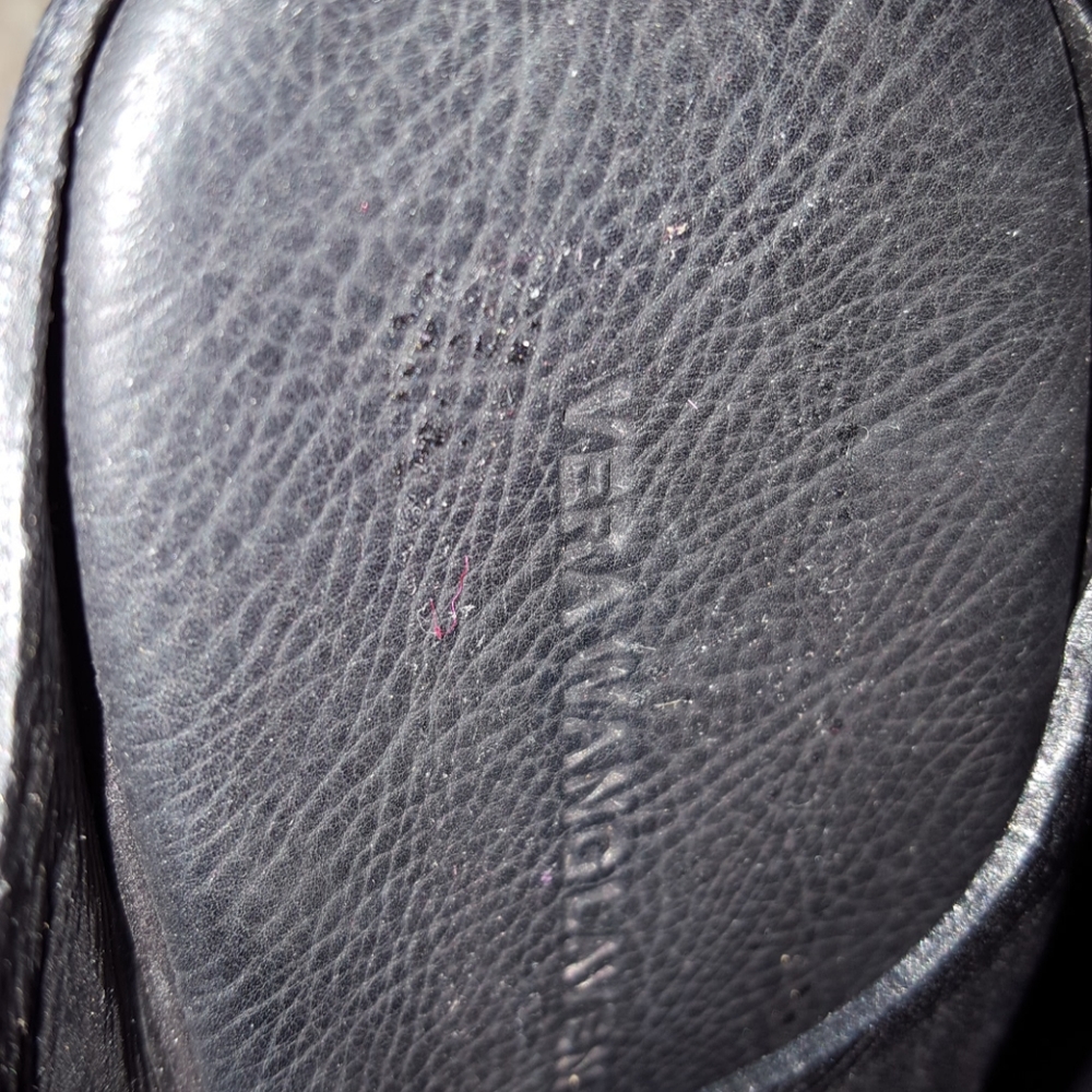 Sandals - Picture 2 of 3